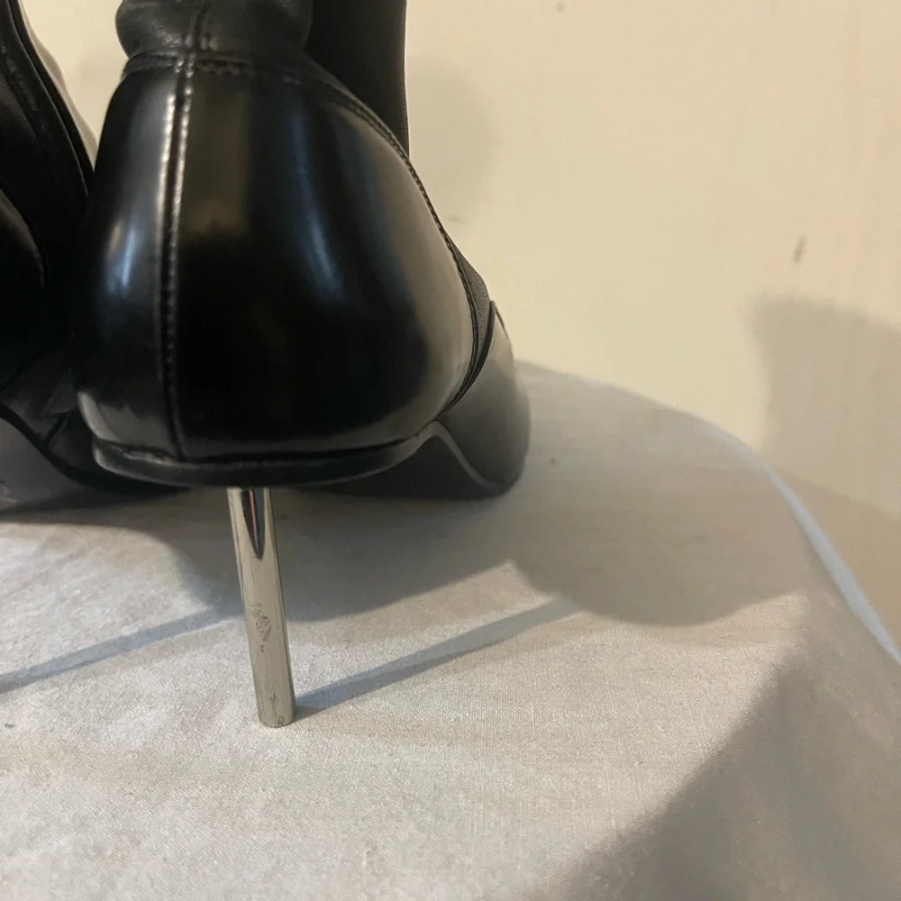 Alexander McQueen Pointy Cigarette Heel Ankle Boots - Picture 8 of 10